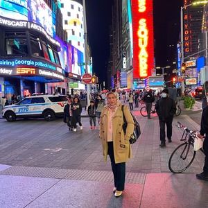 Meet your Posher, Samina